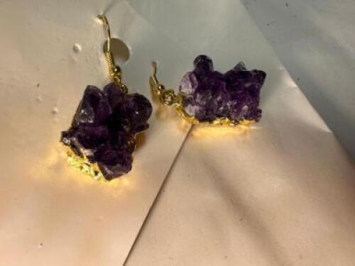 AMETHYST EARRING SET IN GOLD PLATE