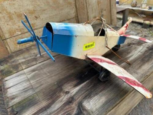 METAL AIRPLANE STATUE