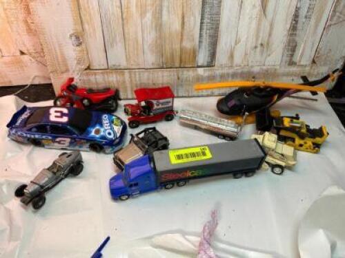 10CT BOX OF CARS AND TRUCKS