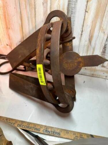 HEAVY IRON METAL BEAR TRAP
