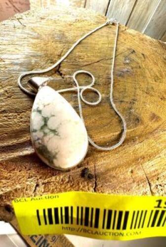 STERLING NECKLACE WITH CUT STONE