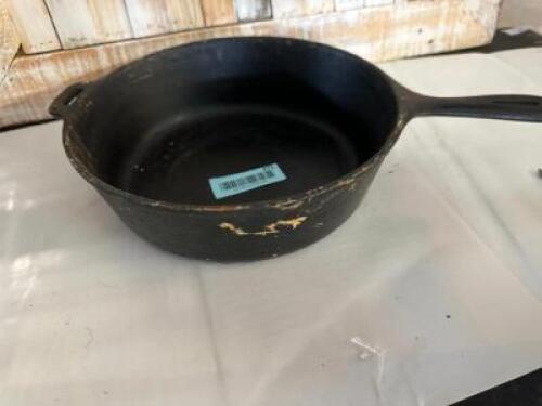 CAST IRON SKILLET