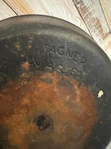 CAST IRON FRYING PAN