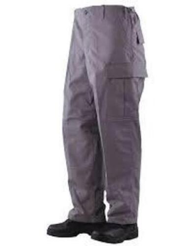 DESCRIPTION: (3) PAIRS OF WORK PANTS BRAND/MODEL: TRU-SPEC #1304005 INFORMATION: GRAY SIZE: LARGE REGULAR RETAIL$: $35.98 EA QTY: 3