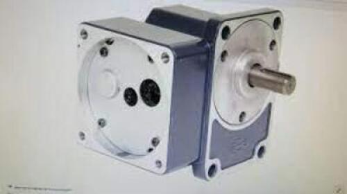 DESCRIPTION: (3) CONTINUOUS SPEED REDUCER BRAND/MODEL: DAYTON #23L505 INFORMATION: RIGHT ANGLE GEARBOX SIZE: 30:01:00 RETAIL$: $35.00 EA QTY: 3