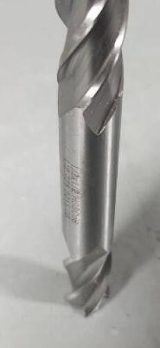 DESCRIPTION: (1) COBALT DOUBLE END SQ END MILL BRAND/MODEL: VC 4351223 SIZE: 1/2" DIA 1" LOC RETAIL$: 40.92 EA QTY: 1
