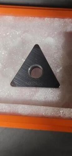 DESCRIPTION: (4) 3SHTNGA332 PCBN TURNING INSERTS BRAND/MODEL: HERTEL 3SHTNGA332 HT620BN RETAIL$: $65.27 PER INSERT QTY: 4