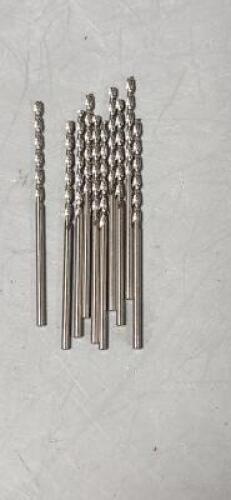 DESCRIPTION: (10) HSS JOBBER LENGTH DRILL BITS BRAND/MODEL: CLEVELAND C02942 SIZE: #52 118d RETAIL$: $27.80 QTY: 10