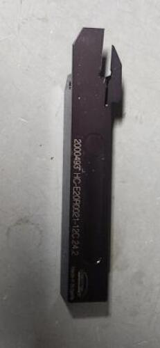 DESCRIPTION: (1) INDEXABLE CUTOFF TOOL HOLDER BRAND/MODEL: HERTEL 45738465 SIZE: 21mm MAX DEPTH 20mm SQ SHANK RETAIL$: $56.98 QTY: 1