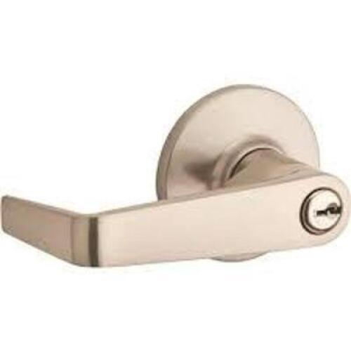 DESCRIPTION: (1) STOREROOM LOCKABLE LEVER HANDLE DOOR KNOB BRAND/MODEL: KWIKSET #439CNL 15 RCAL 3031 INFORMATION: SATIN NICKEL RETAIL$: $42.61 EA QTY: