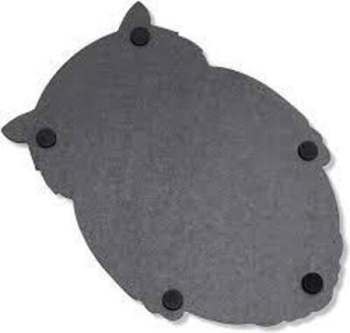 DESCRIPTION: (2) OWL SHAPED SLATE SERVING BOARD BRAND/MODEL: FARMLYN CREATIONS #LJ-JJKSL-072920-05-1 INFORMATION: SLATE SIZE: 8 X 11 INCHES RETAIL$: $