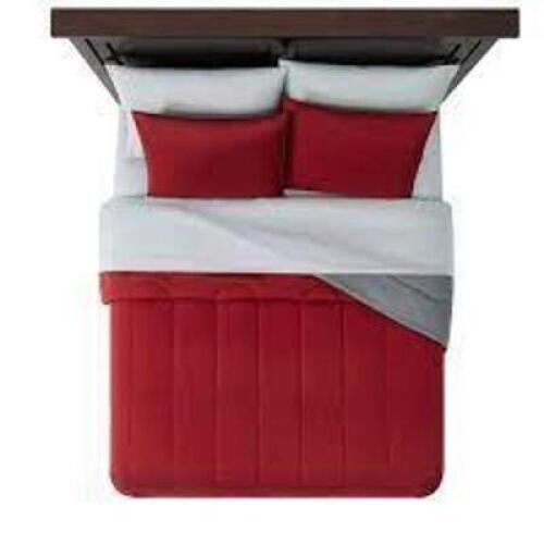 DESCRIPTION: (1) COORDINATED BEDDING SET BRAND/MODEL: MAINSTAYS INFORMATION: RED SIZE: 7 PZ RETAIL$: $44.00 EA QTY: 1