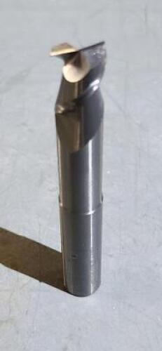 DESCRIPTION: (1) HIGH PERFORMANCE CARBIDE REDUCED NECK ROUGHING/FINISHING END MILL BRAND/MODEL: DATA FLUTE HSMM20500 .090 RAD SIZE: 1/2" DIA 5/8" LOC