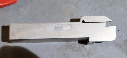 DESCRIPTION: (1) LEFT HAND INDEXABLE CUTOFF TOOL HOLDER BRAND/MODEL: HERTEL HA-E20L.0025-2020K.4 SIZE: 69.8 RETAIL$: 20mM SQ SHANK QTY: 1
