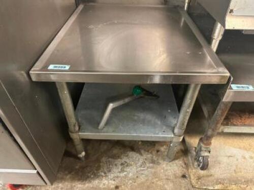 24" X 24" STAINLESS LOW BOY EQUIPMENT STAND