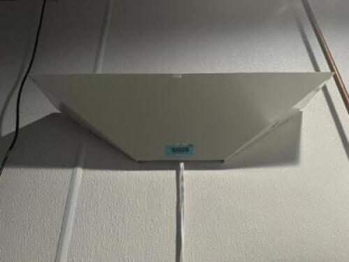 WALL MOUNTED PEST CONTROL LAMP