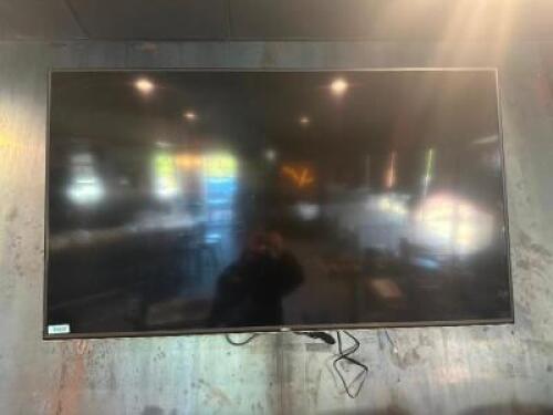 VIZIO 70" FLAT SCREEN TV W/ WALL MOUNT