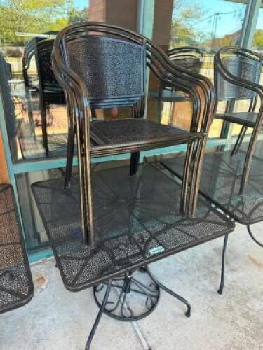 35" X 35" METAL PATIO TABLE W/ (4) METAL CHAIRS