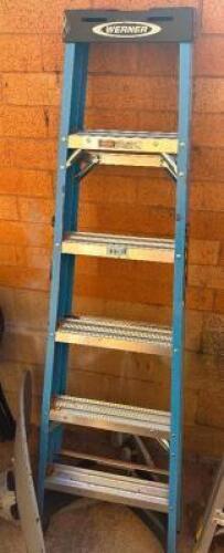 WERNER 6' BLUE FIBERGLASS LADDER.