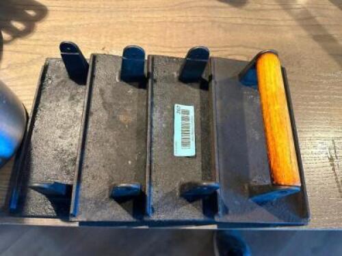(4) CAST IRON STEAK PRESSES.