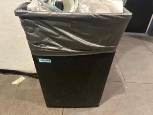 20 GALLON BAR SIDE TRASH CAN - BLACK