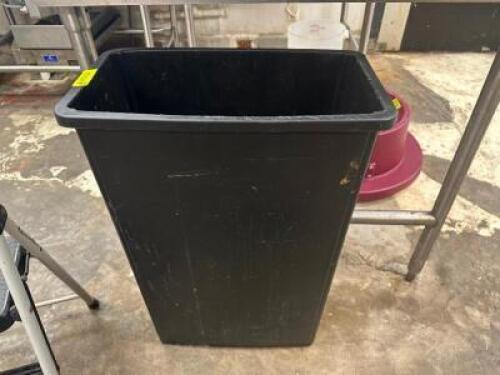 20 GALLON BAR SIDE TRASH CAN - BLACK
