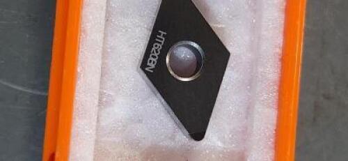 DESCRIPTION: (3) 2SHDNGA433 PCBN TURNING INSERTS BRAND/MODEL: HERTEL 2SHDNGA433 RETAIL$: $69.49 PER INSERT QTY: 3