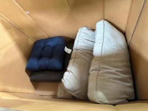SEAT CUSHIONS & PILLOWS