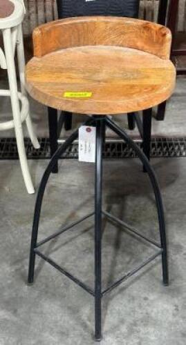 BAR STOOL