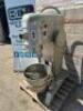 DESCRIPTION: HOBART 60 QT MIXER W/ BOWL AND (2) ATTACHMENTS BRAND / MODEL: HOBART H-600 ADDITIONAL INFORMATION SN# 11-207-640, 208 VOLT, 3 PHASE 1/2 H - 3