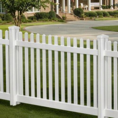 DESCRIPTION: TRADITIONAL CLASSIC PICKET FENCE SIZE: 4'X7' RETAIL$: $91.00 QTY: 1