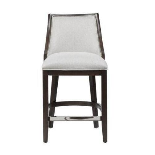 DESCRIPTION: GRUND COUNTER 39" BAR STOOL RETAIL$: $226.00 QTY: 1
