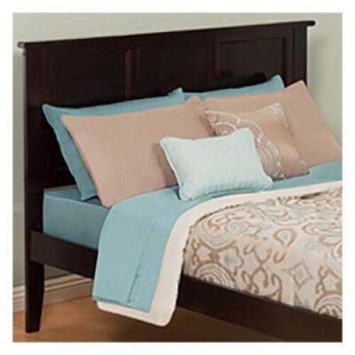 DESCRIPTION: MARJORIE PANEL HEADBOARD SIZE: QUEEN RETAIL$: $162.00 QTY: 1