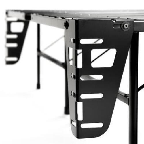DESCRIPTION: 5PC BED SKIRT AND HEADBOARD/FOOTBOARD BRACKET SIZE: 10"X5" RETAIL$: $143.69 QTY: 1