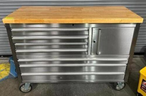 DESCRIPTION: ROLLING TOOL CHEST IN STAINLESS STEEL BRAND/MODEL: WHALEN SIZE: 48"X20"X37.5" RETAIL$: $399.00 QTY: 1