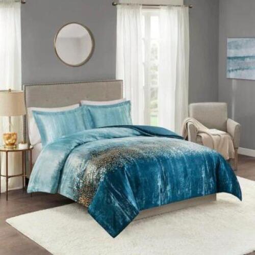 DESCRIPTION: ZETILLA 3PC PRINT DUVET SET SIZE: FULL/QUEEN RETAIL$: $77.99 QTY: 1