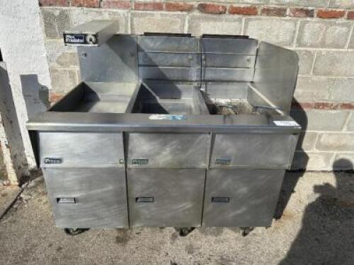 DESCRIPTION: PITCO (2) 40 LB. DEEP FRYER W/ ATTACHED DUMP STATION AND WARMING LAMP. BRAND / MODEL: PITCO SG14 ADDITIONAL INFORMATION NATURAL GAS, 1100