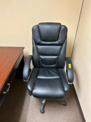 DESCRIPTION: ROLLABOUT OFFICE CHAIR QTY: 1