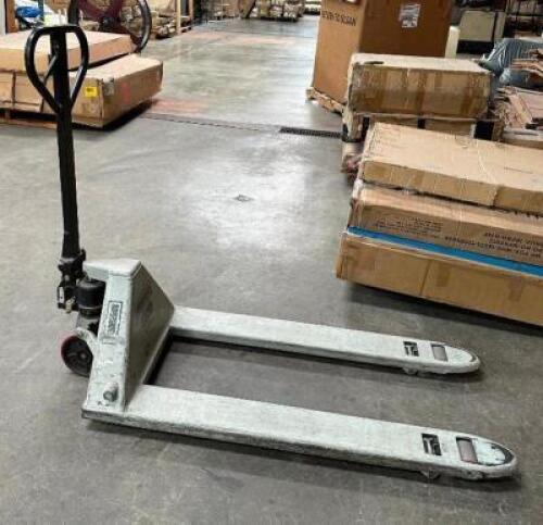 DESCRIPTION: 5500 LB. PALLET JACK BRAND/MODEL: ROUGHNECK QTY: 1