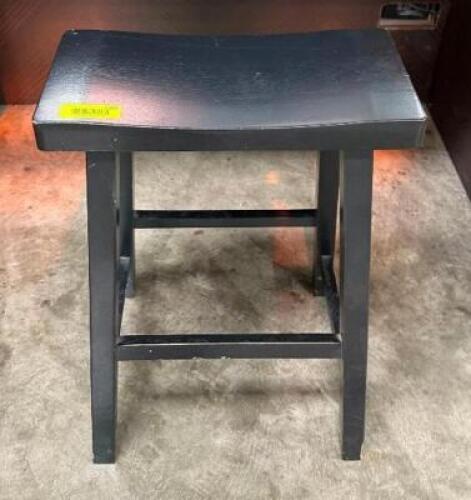 DESCRIPTION: WOODEN COUNTER STOOL INFORMATION: CHIPPED LEG QTY: 1