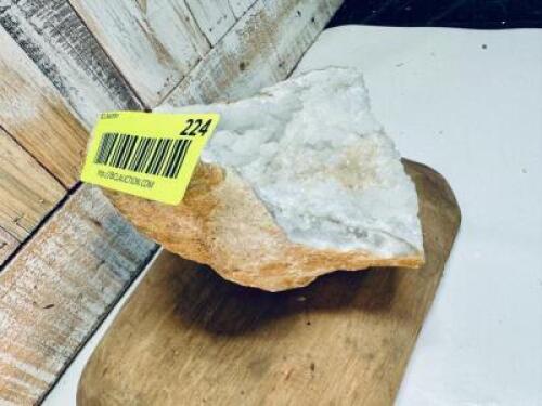 LARGE WHITE GEODE