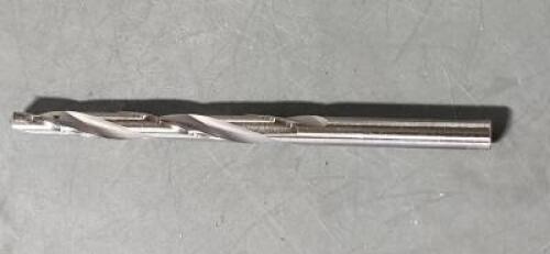DESCRIPTION: (3) CARBIDE TIPPED JOBBER LENGTH DRILLS BRAND/MODEL: CJT 71210165 SIZE: LETTER E RETAIL$: $24.11 QTY: 3