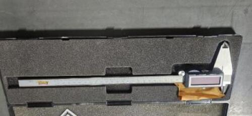 DESCRIPTION: (1) IP54 STAINLESS STEEL ELECTRONIC CALIPER BRAND/MODEL: SPI 19-008-2 SIZE: 0-12" RETAIL$: $106.53 QTY: 1
