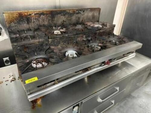 DESCRIPTION: VULCAN EIGHT BURNER COUNTER TOP RANGE. BRAND / MODEL: VULCAN ADDITIONAL INFORMATION TIERED SIZE 48" LOCATION: KITCHEN QTY: 1