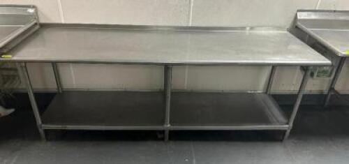 DESCRIPTION: 8' X 30" STAINLESS TABLE SIZE 8' X 30" LOCATION: KITCHEN QTY: 1