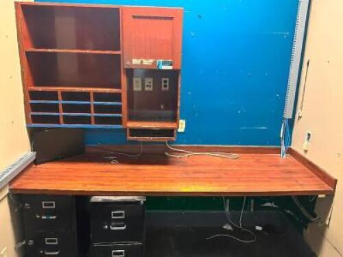 DESCRIPTION: 7' WALL MOUNTED LAMINATE DESK W/ HUTCH AND (2) FILE CABINETS. LOCATION: OFFICE QTY: 1