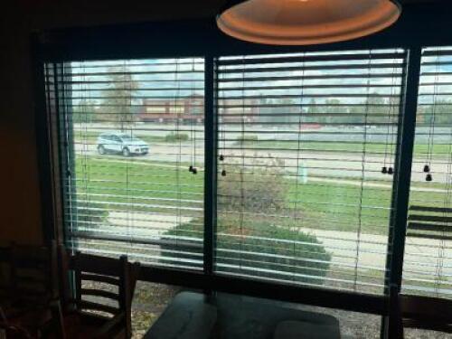 DESCRIPTION: APPROX (20) 36" FAUX WOODEN BLINDS. LOCATION: MAIN SEATING QTY: 1