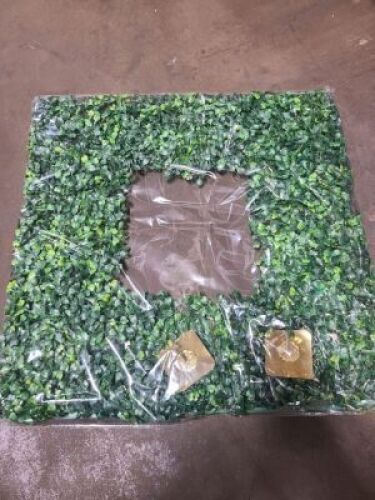 DESCRIPTION: (2) ARTIFICIAL WREATHESQTY: 2