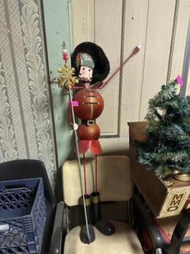NUT CRACKER DECORATION