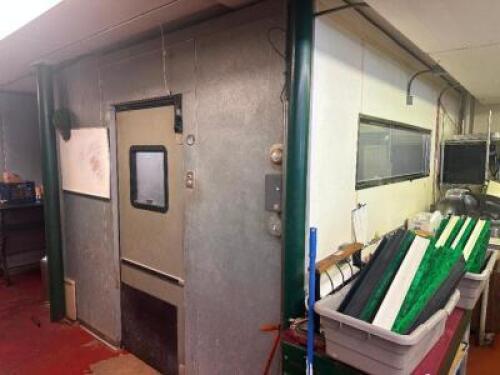 13' X 10' WALK IN COOLER / MEAT ROOM. COMES WITH SWING DOOR, EVAPORATOR AND ROOF TOP COMPRESSOR.